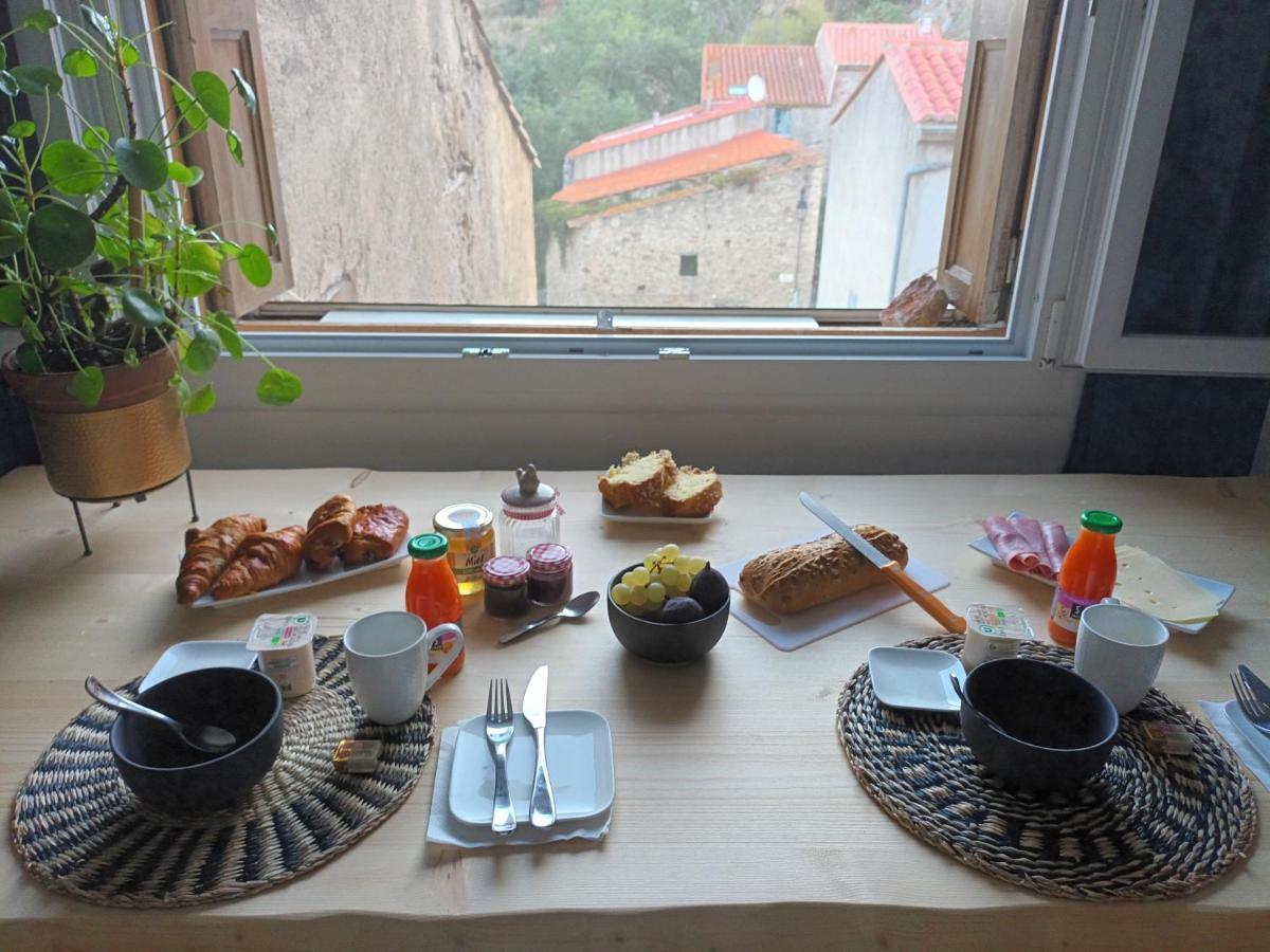 B&B Chambres "Chez Meme Germaine" Caramany Exteriör bild